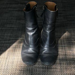 Chloe Black Leather Zipper Heeled Ankle Boots